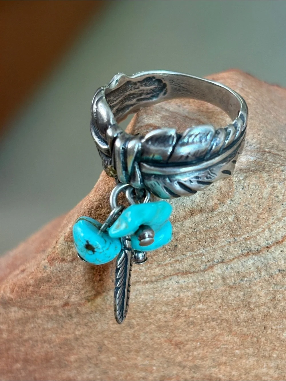Vintage Turquoise Nuggets Feather Charm Sterling Silver Ring - size 5.5 - Picture 5 of 14